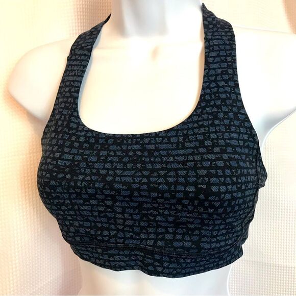 Lululemon sports bra   - Picture 1 of 3